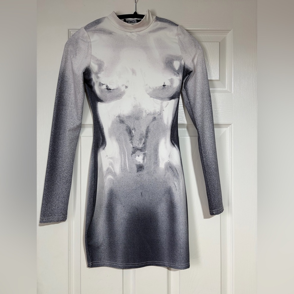 Silver Gray Sculpted Bodycon Long-Sleeve Dress